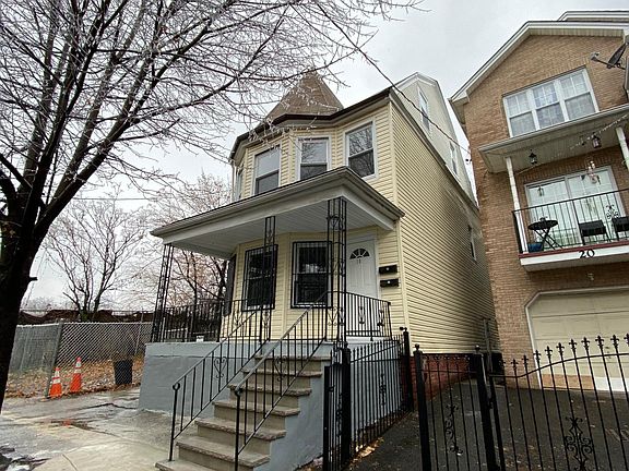 2nd image of 18 N 6th St #1