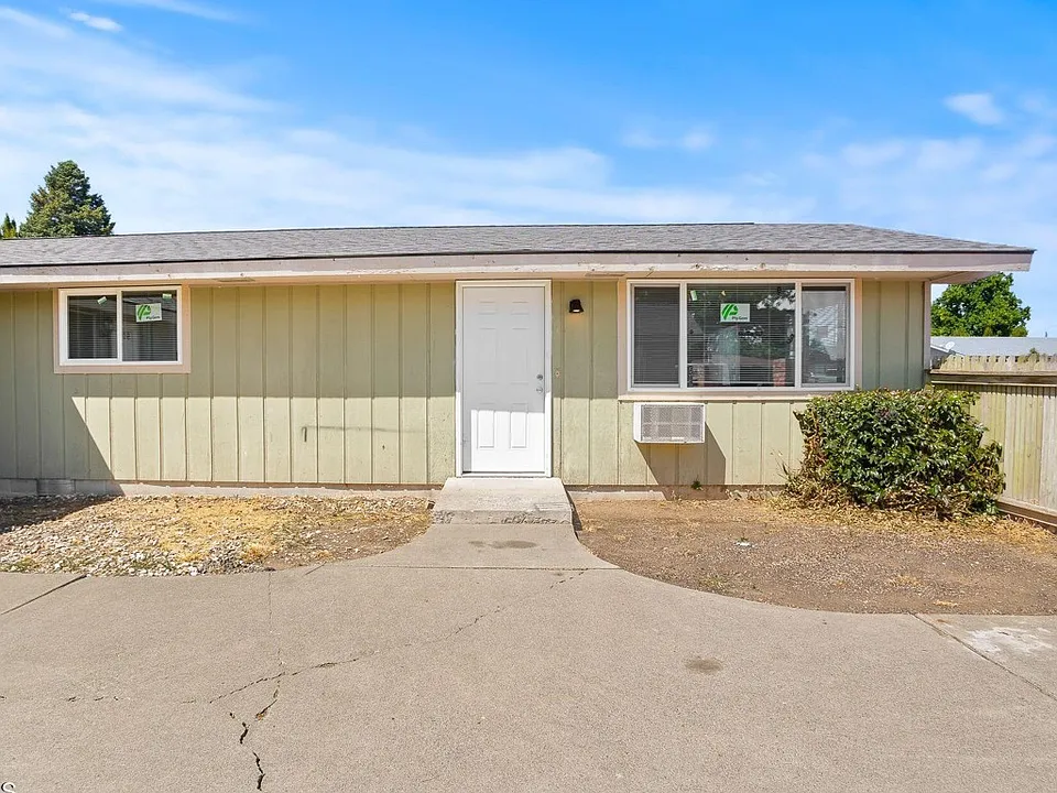 906 S 42nd Ave #D