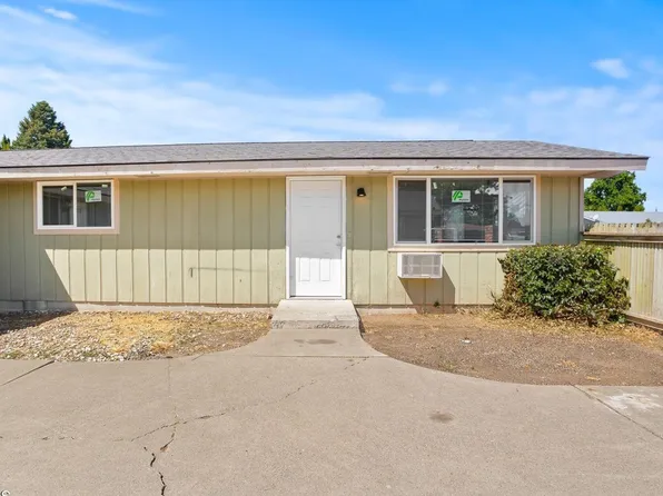 906 S 42nd Ave #D, Yakima, WA 98908