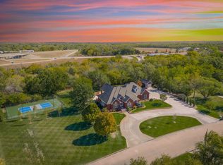 3400 Woodside Dr, Newton, KS 67117