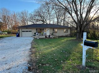 10 Doris Ave, O'Fallon, MO 63368
