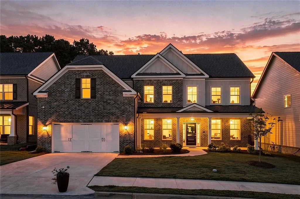 5 bed, 4.0 bath, 3500 sqft, $4,750 — Photo 2