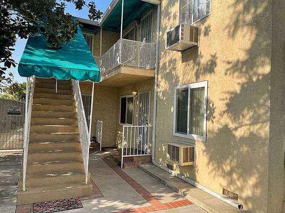 3rd image of 223 E Burbank Blvd APT 201