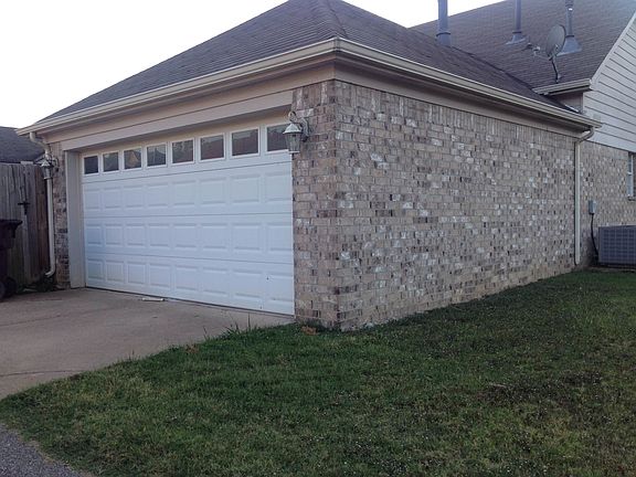 4th image of 930 Spanish Trail Ln