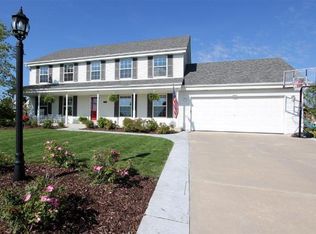 4181 W Whispering Ridge Pass, Franklin, WI 53132