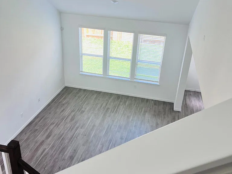 1001 Greenshank Dr — Photo 37