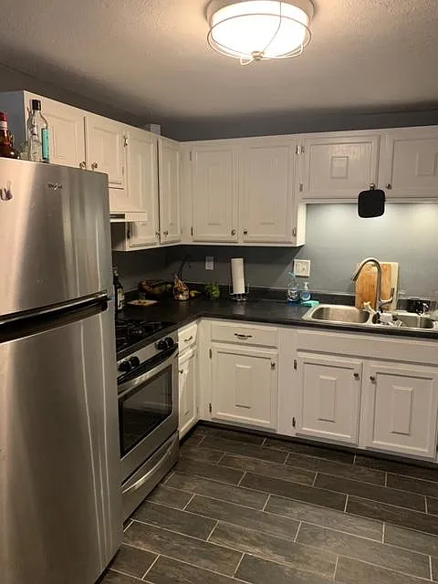 Building Photo - 156 Wickenden St #2