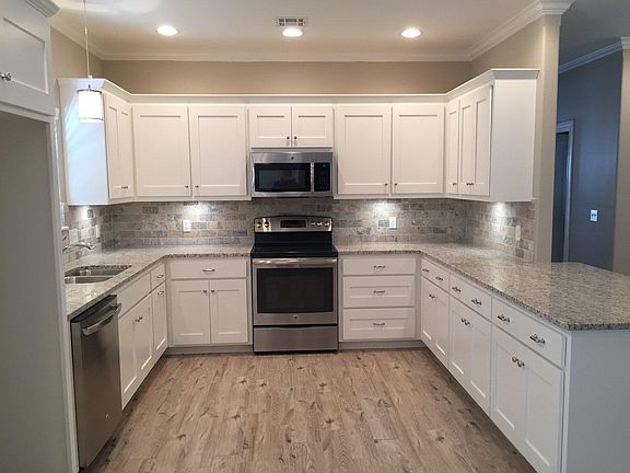5th image of 3447 Nova Ave