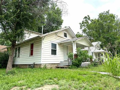 2016 SW 12th St, Topeka, KS, 66604
