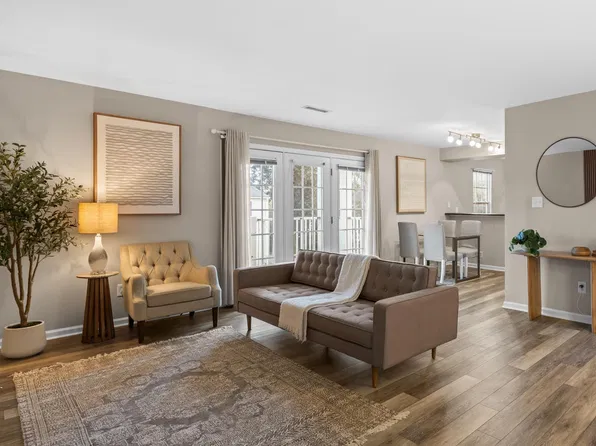 1354 Villa Way Unit D, Charlottesville, VA 22903