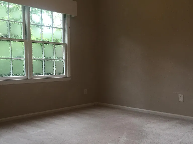 214 Oakleaf Dr — Photo 32