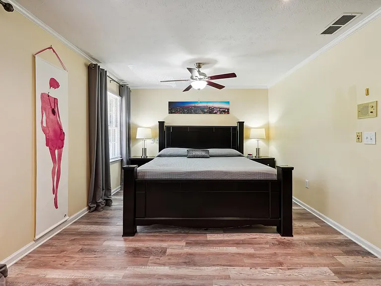 Bedroom #1 Master King with TV & workout area -Upstairs Level