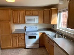 28 Lakeshore Dr APT A2, Farmington, CT 06032