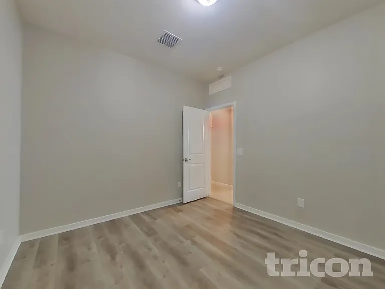 14366 S Pershing St — Photo 13