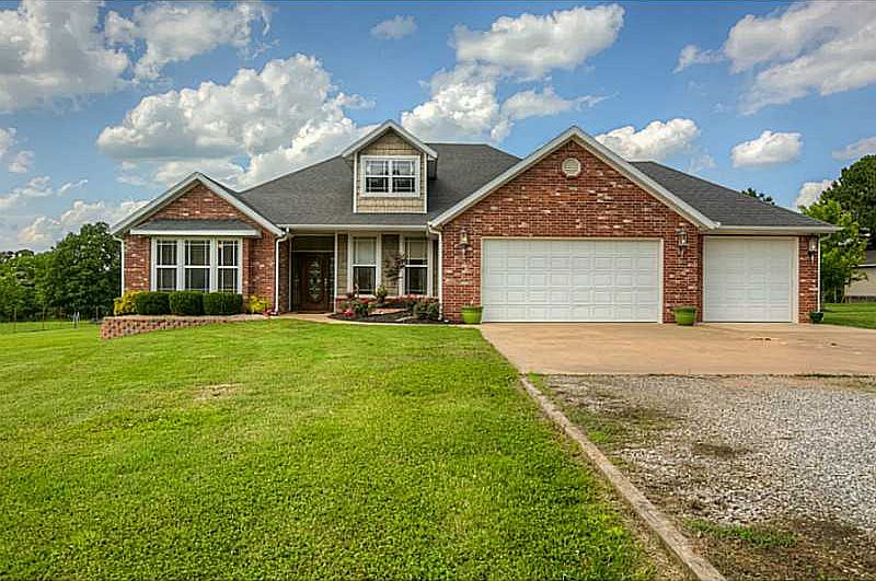 14104 Noah Rd, Gravette, AR 72736 | Zillow