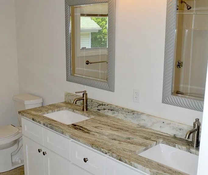 213 Carpenter St #2 — Photo 7