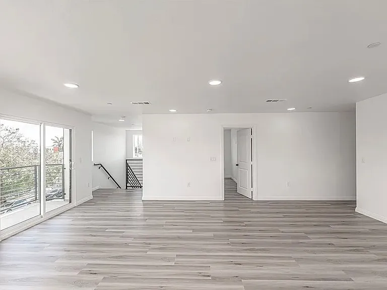 3653 Halldale Ave — Photo 6