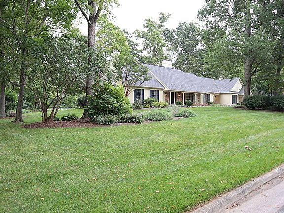 2nd image of 5001 Tall Oaks Dr
