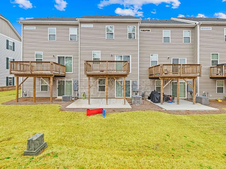 2620 Grantham Place Dr — Photo 24
