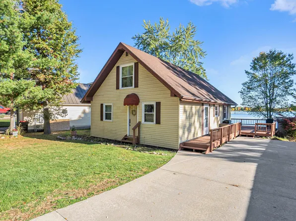 7951 W Royal Rd, Stanwood, MI 49346