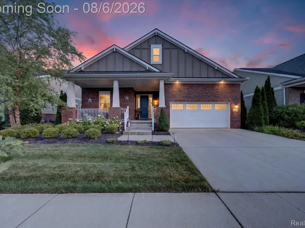 49849 Hancock St, Canton, MI 48188