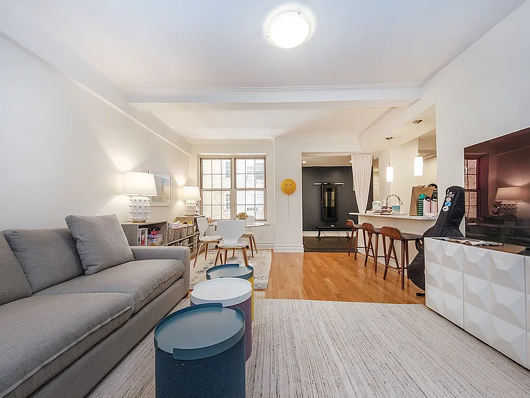 275 Central Park W #2C — Photo 8