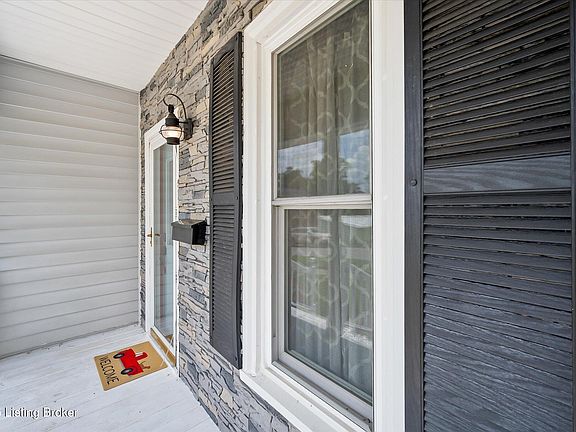 2nd image of 1323 Maple St