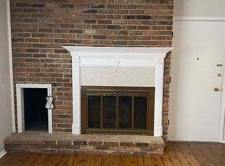 2854 Pease Dr APT 202, Rocky River, OH 44116