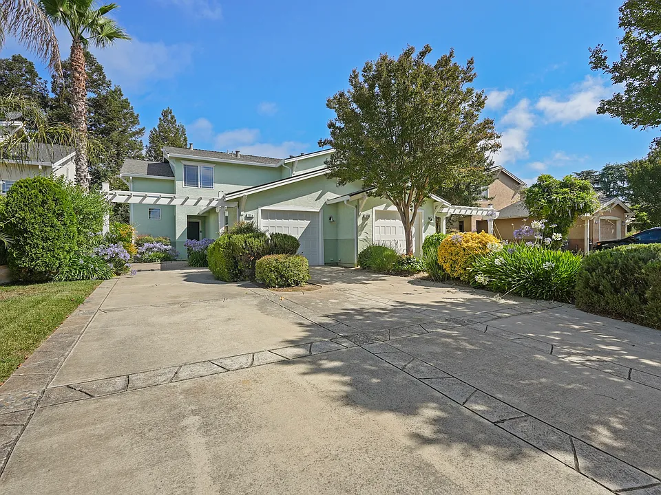 205 E Edmundson Ave #A