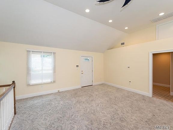 4th image of 36 Walnut Ave