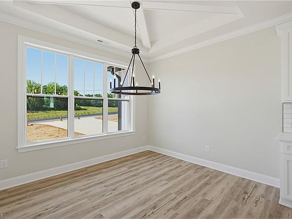 5th image of 1349 Simpson Rd