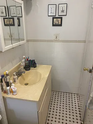 Rented by Building Equity Real Estate LLC | media 17