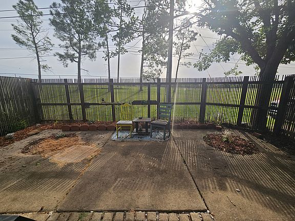 4th image of 2801 NW Morningside Dr #C