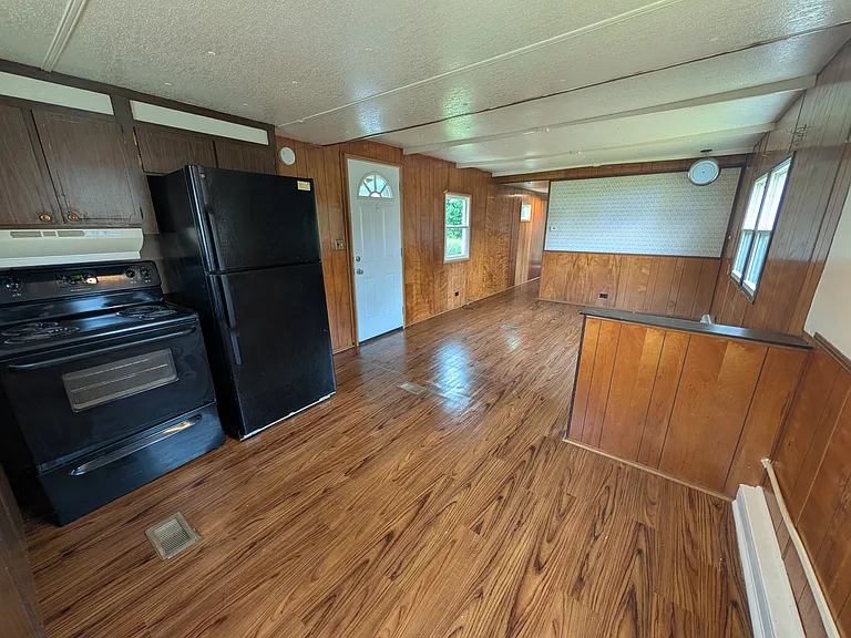 129 Ashlyn Dr — Photo 4