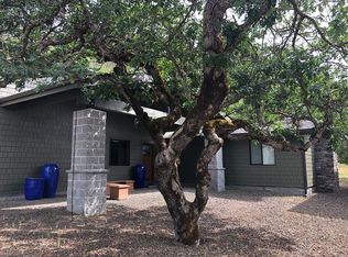 16777 Jones Rd, White City, OR 97503