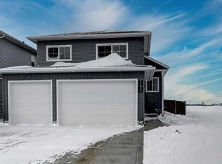 11910 E 81st Ave, Grande Prairie, AB T8W 0M7
