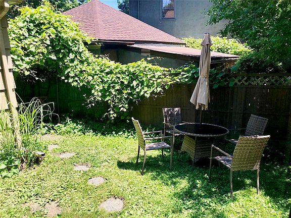 5th image of 352 Canterbury Rd #2