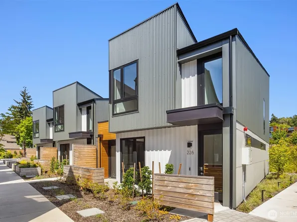 226 Canopy Path NW, Bainbridge Island, WA 98110