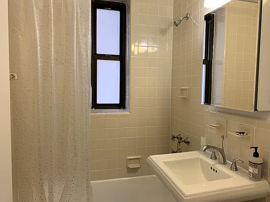 Rented by JMG Properties | media 19