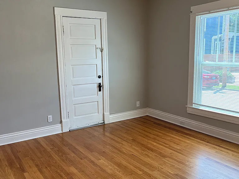 1209 Benton Ave #1 — Photo 21