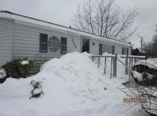 3220 Fair Oak St, Benton Harbor, MI 49022