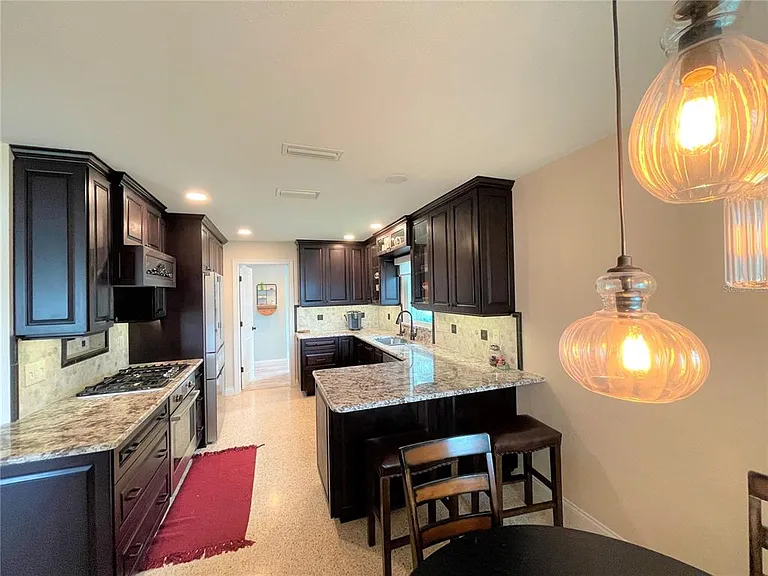 17045 Dolphin Dr — Photo 4