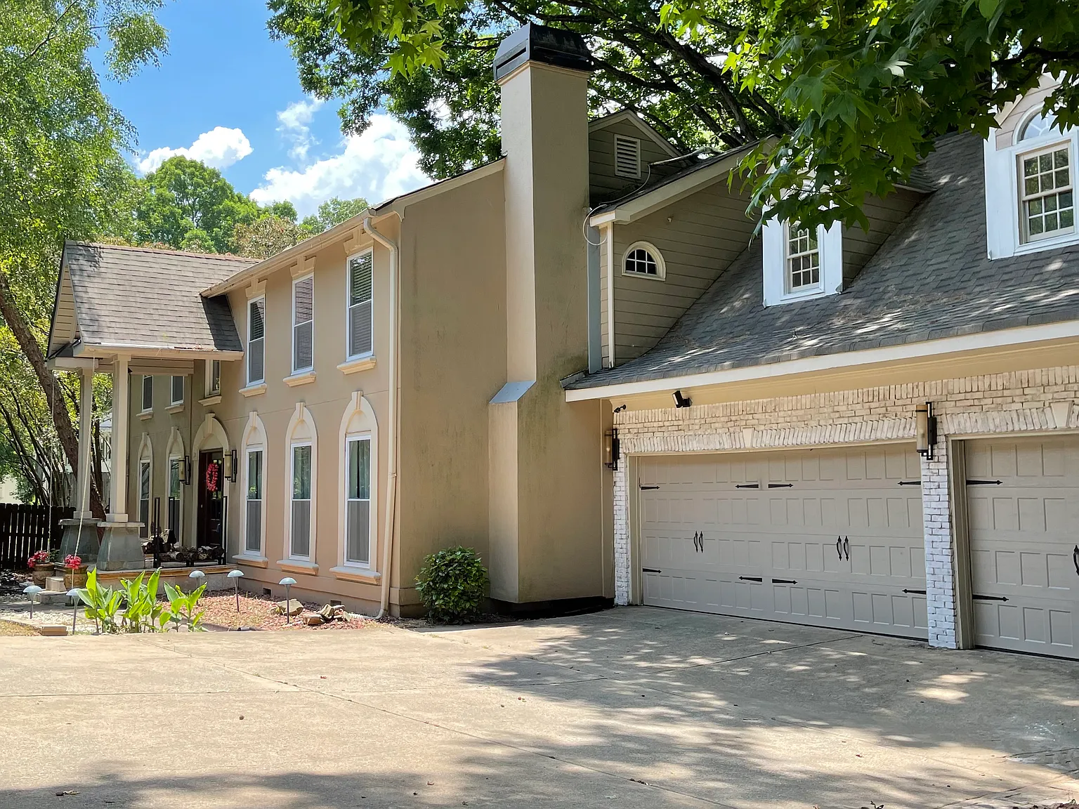 6 bed, 4093 sqft, $4,500 — Photo 3