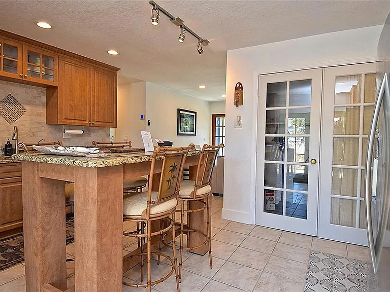 7037 Duke St — Photo 21