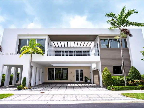 10272 NW 75th Ter, Doral, FL 33178