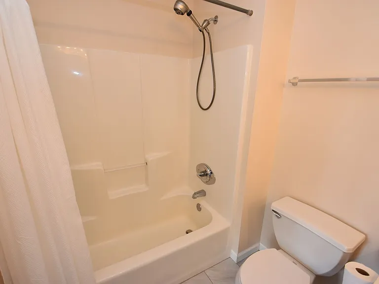 18153 Lisbon Dr — Photo 11