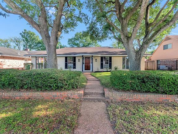 2nd image of 8206 Garden Parks Dr