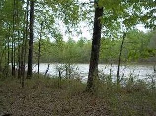 4207 Dan Walker Rd, West Point, MS 39773