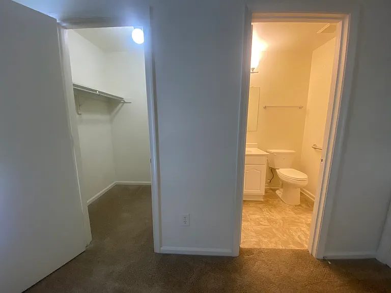 Princeton Circle West Apartments — Photo 56