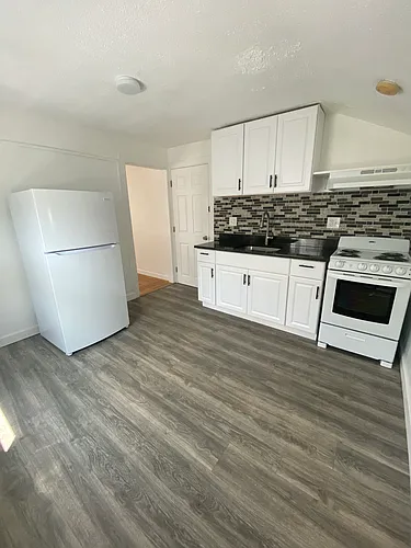 2 Redfern St #2R Photo 1
